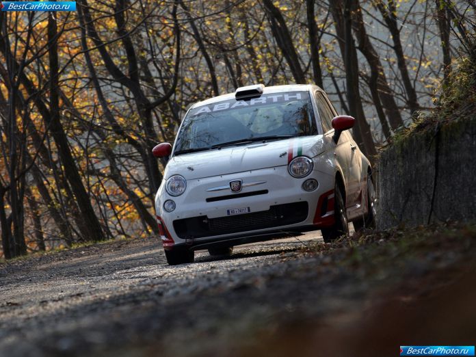 2010 Fiat 500 Abarth R3t - фотография 3 из 6 2010 Fiat 500 Abarth R3t - фотография 3 из 6