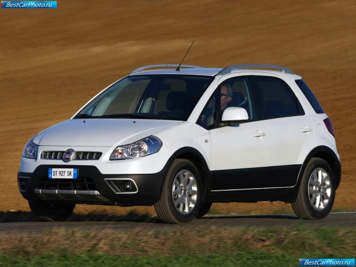 2010 Fiat Sedici - фотография 2 из 32