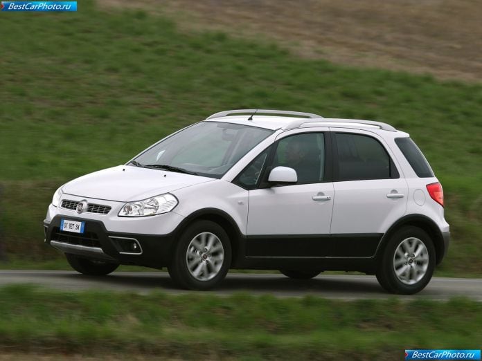 2010 Fiat Sedici - фотография 4 из 32