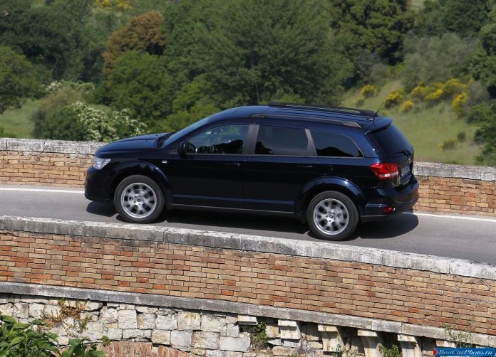 2012 Fiat Freemont - фотография 30 из 63 2012 Fiat Freemont - фотография 30 из 63