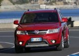 fiat_2012-freemont_awd_1600x1200_013.jpg