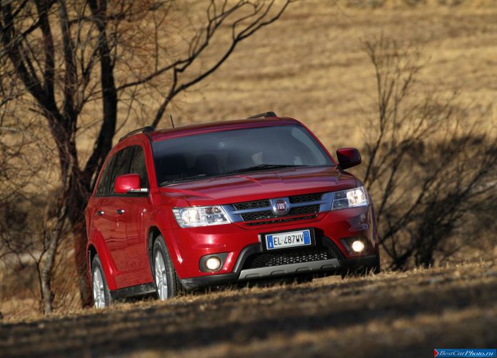 2012 Fiat Freemont AWD - фотография 17 из 59