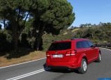 fiat_2012-freemont_awd_1600x1200_044.jpg