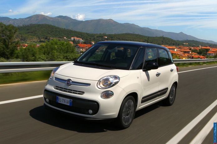 2012 Fiat 500L - фотография 2 из 42