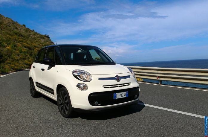2012 Fiat 500L - фотография 3 из 42