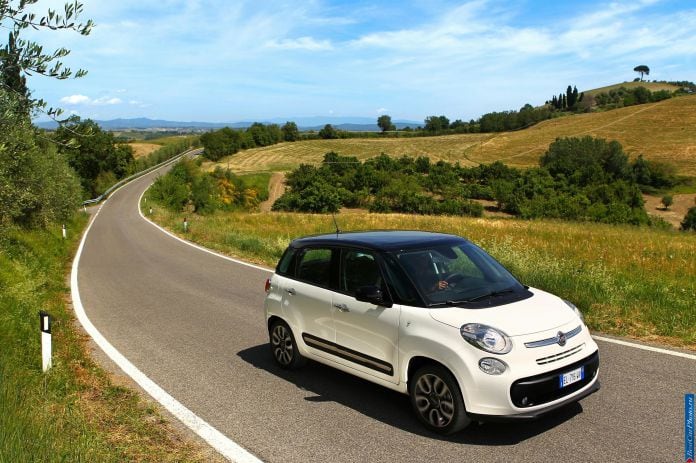 2012 Fiat 500L - фотография 4 из 42