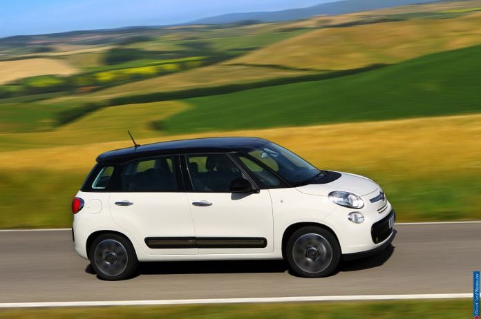 2012 Fiat 500L - фотография 6 из 42