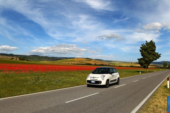 2012 Fiat 500L - фотография 8 из 42