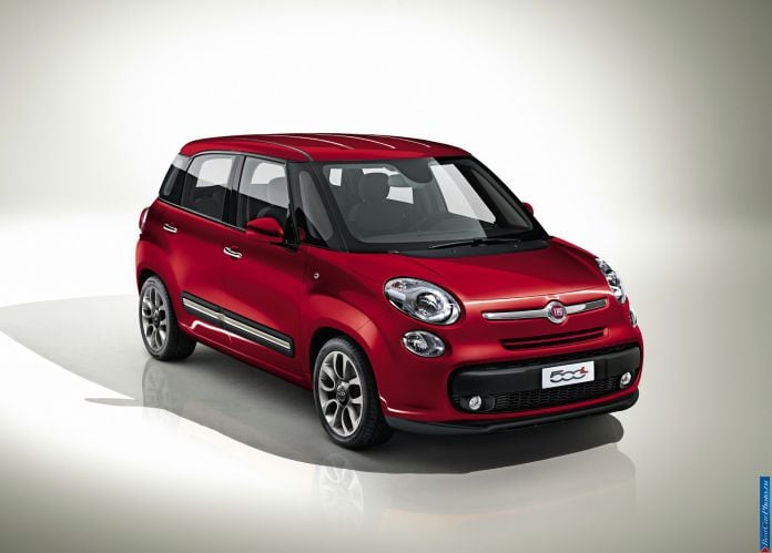2012 Fiat 500L - фотография 20 из 42 2012 Fiat 500L - фотография 20 из 42