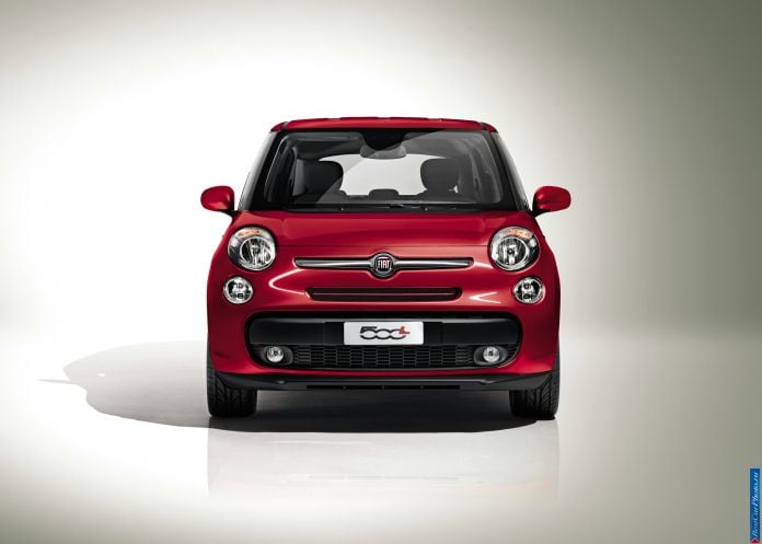 2012 Fiat 500L - фотография 24 из 42 2012 Fiat 500L - фотография 24 из 42