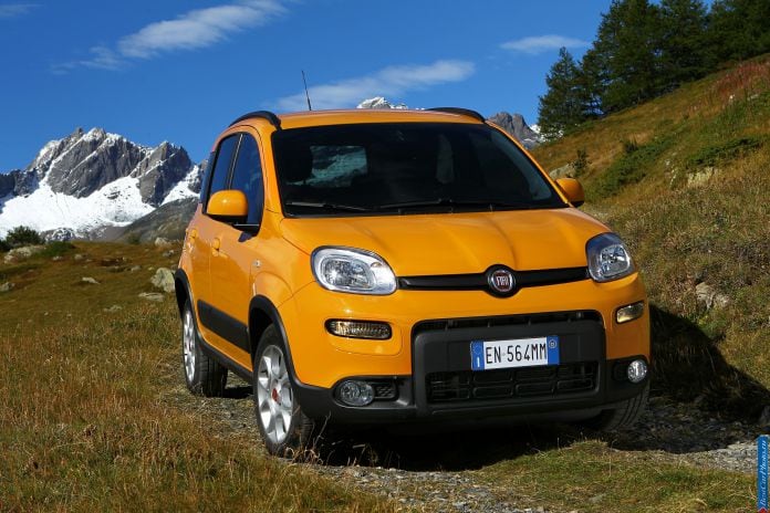 2012 Fiat Panda Trekking - фотография 3 из 32