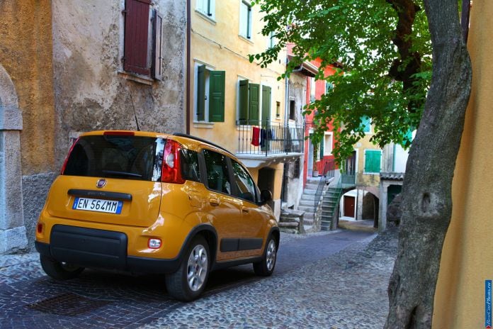 2012 Fiat Panda Trekking - фотография 16 из 32 2012 Fiat Panda Trekking - фотография 16 из 32