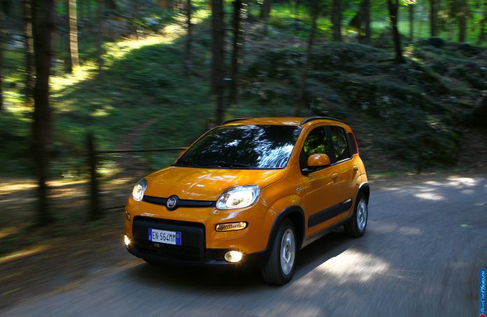 2012 Fiat Panda Trekking - фотография 32 из 32