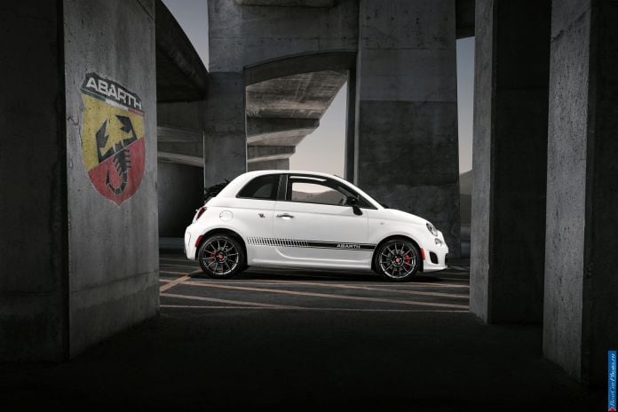 2013 Fiat 500c Abarth - фотография 9 из 32 2013 Fiat 500c Abarth - фотография 9 из 32