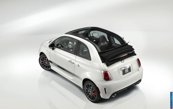 2013 Fiat 500c Abarth - фотография 18 из 32