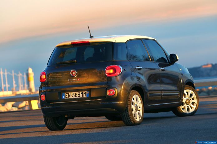 2013 Fiat 500L - фотография 22 из 35 2013 Fiat 500L - фотография 22 из 35