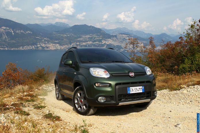 2013 Fiat Panda 4x4 - фотография 3 из 61 2013 Fiat Panda 4x4 - фотография 3 из 61