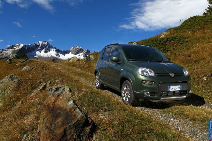 2013 Fiat Panda 4x4 - фотография 12 из 61 2013 Fiat Panda 4x4 - фотография 12 из 61