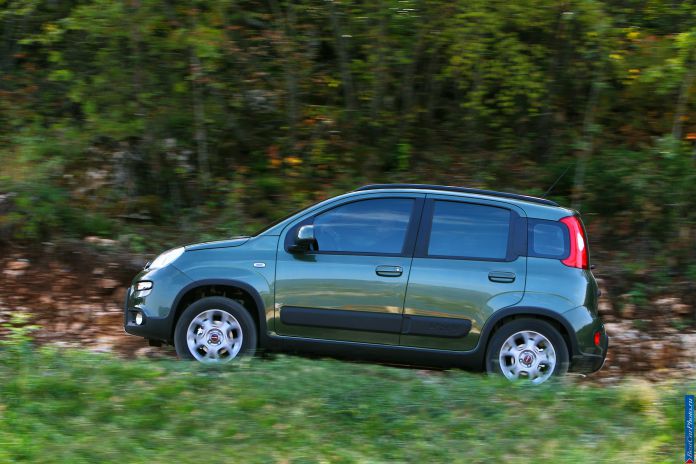 2013 Fiat Panda 4x4 - фотография 36 из 61 2013 Fiat Panda 4x4 - фотография 36 из 61