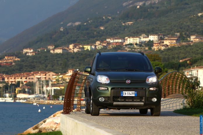 2013 Fiat Panda 4x4 - фотография 37 из 61 2013 Fiat Panda 4x4 - фотография 37 из 61