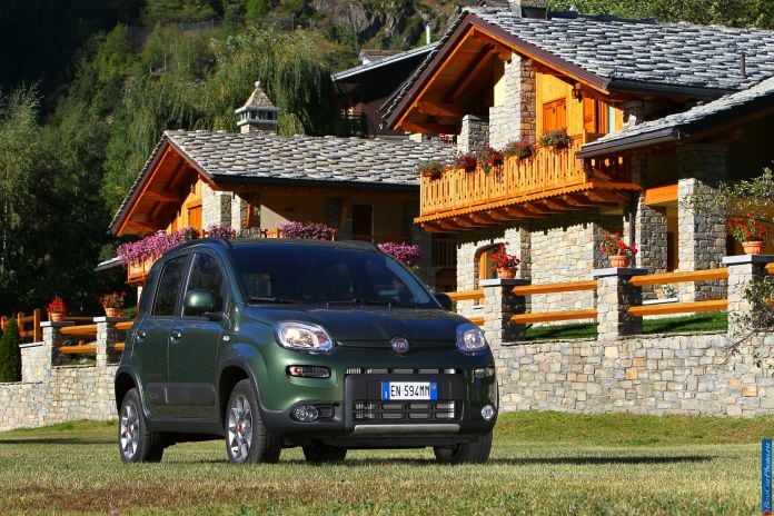 2013 Fiat Panda 4x4 - фотография 44 из 61 2013 Fiat Panda 4x4 - фотография 44 из 61