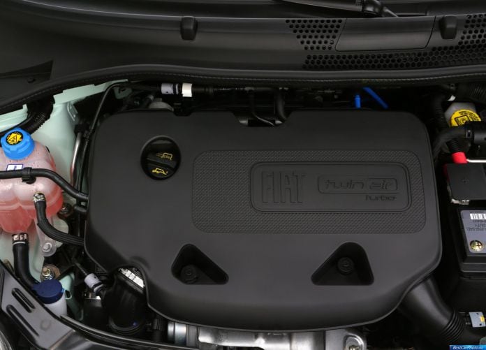 2014 Fiat 500 Cult - фотография 38 из 40