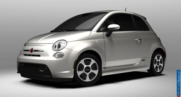 2014 Fiat 500e - фотография 19 из 36 2014 Fiat 500e - фотография 19 из 36