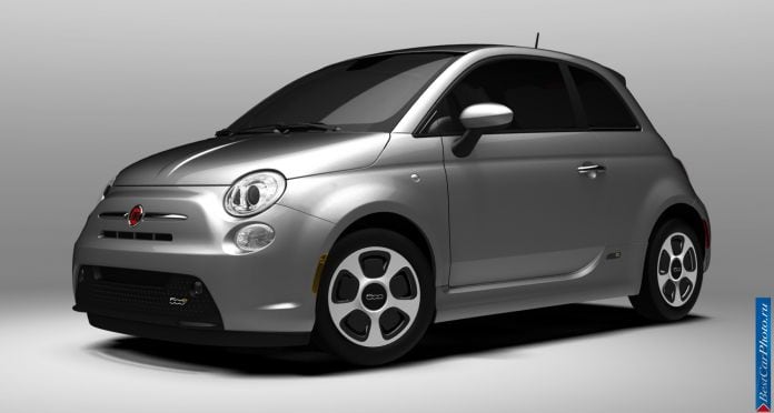 2014 Fiat 500e - фотография 22 из 36