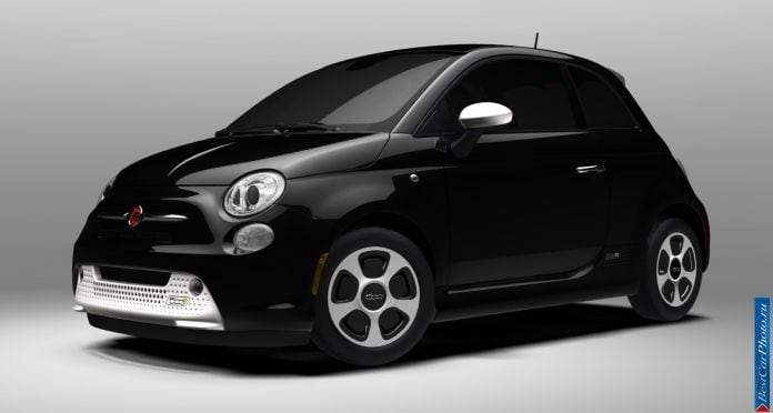 2014 Fiat 500e - фотография 27 из 36