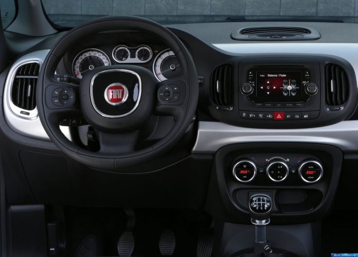 2014 Fiat 500L Beats Edition - фотография 32 из 50