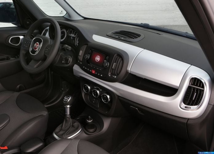 2014 Fiat 500L Beats Edition - фотография 34 из 50
