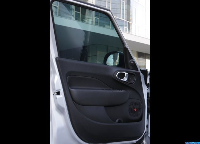 2014 Fiat 500L Beats Edition - фотография 50 из 50