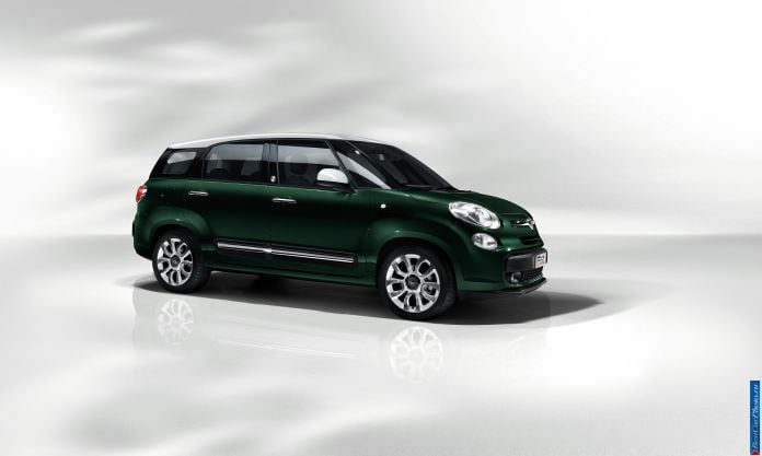 2014 Fiat 500L Living - фотография 1 из 16 2014 Fiat 500L Living - фотография 1 из 16