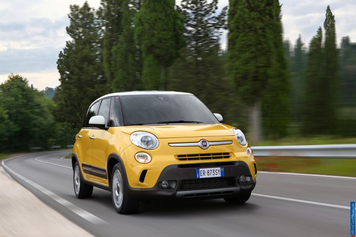 2014 Fiat 500L Trekking - фотография 7 из 31 2014 Fiat 500L Trekking - фотография 7 из 31