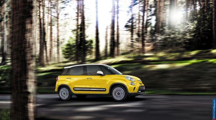 2014 Fiat 500L Trekking - фотография 18 из 31 2014 Fiat 500L Trekking - фотография 18 из 31