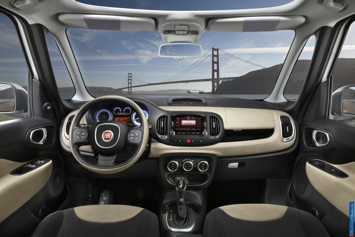 2014 Fiat 500L US Version - фотография 35 из 40