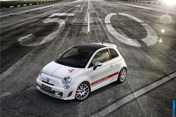 2014 Fiat 595 Abarth 50th Anniversary - фотография 1 из 9 2014 Fiat 595 Abarth 50th Anniversary - фотография 1 из 9