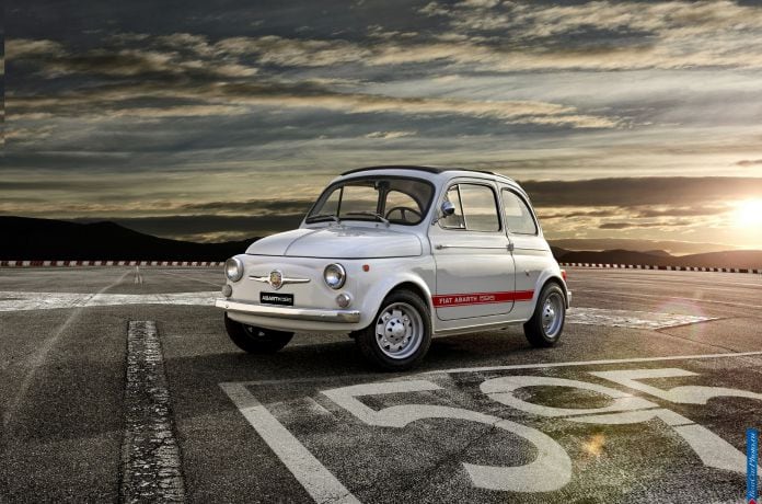 2014 Fiat 595 Abarth 50th Anniversary - фотография 3 из 9