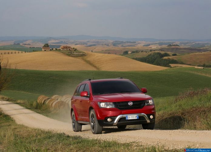 2015 Fiat Freemont Cross - фотография 11 из 88