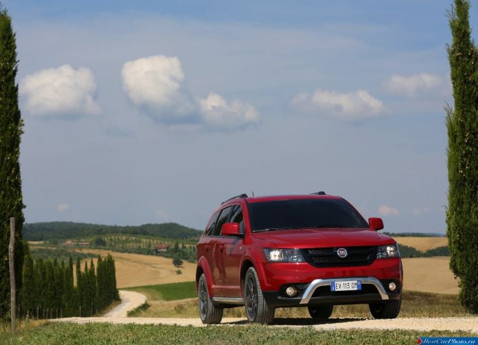 2015 Fiat Freemont Cross - фотография 12 из 88