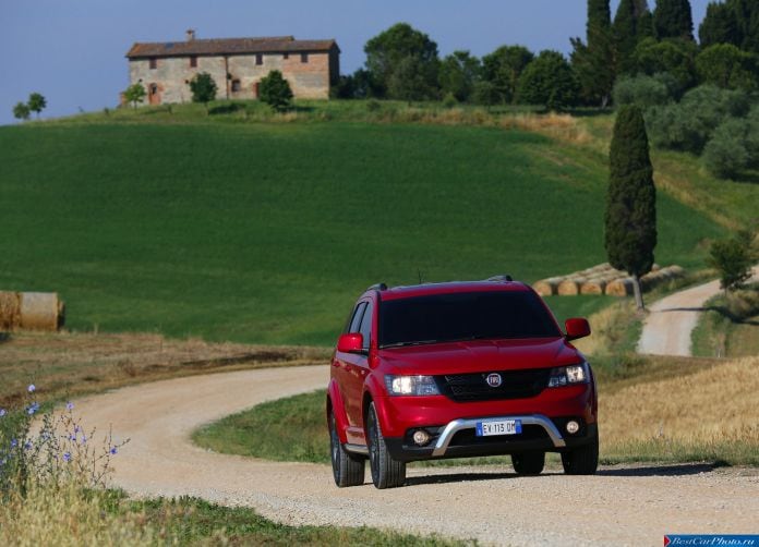 2015 Fiat Freemont Cross - фотография 14 из 88