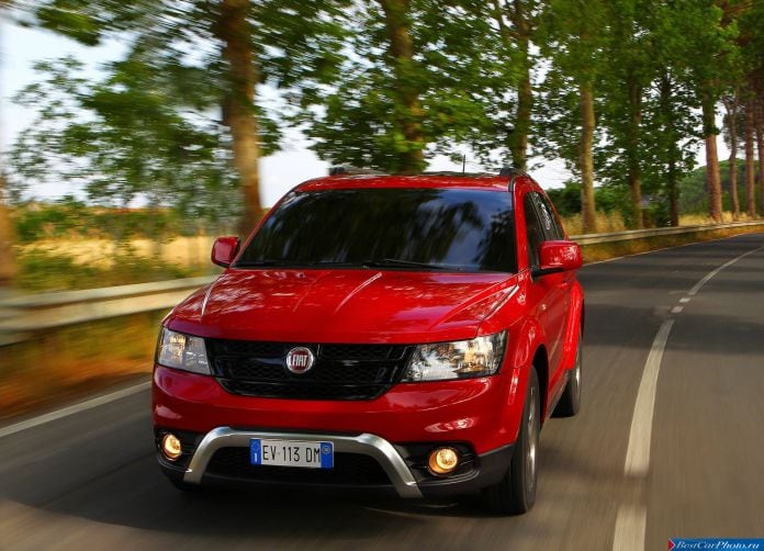 2015 Fiat Freemont Cross - фотография 25 из 88 2015 Fiat Freemont Cross - фотография 25 из 88