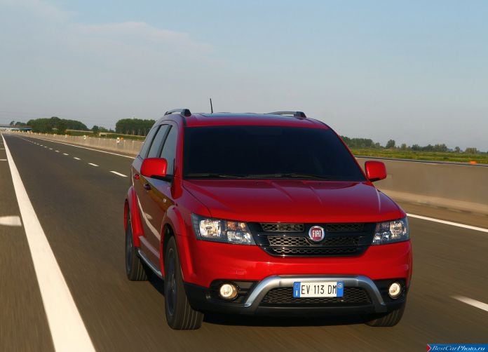 2015 Fiat Freemont Cross - фотография 35 из 88 2015 Fiat Freemont Cross - фотография 35 из 88