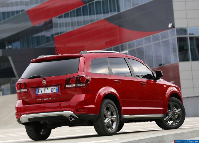 2015 Fiat Freemont Cross - фотография 39 из 88