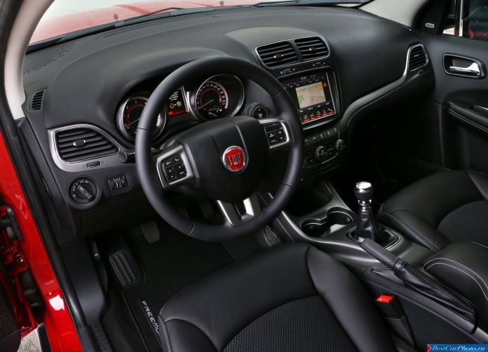 2015 Fiat Freemont Cross - фотография 62 из 88 2015 Fiat Freemont Cross - фотография 62 из 88