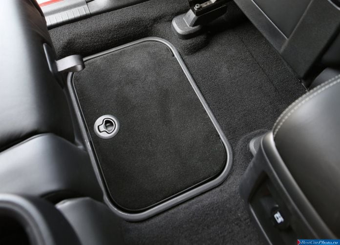 2015 Fiat Freemont Cross - фотография 74 из 88 2015 Fiat Freemont Cross - фотография 74 из 88
