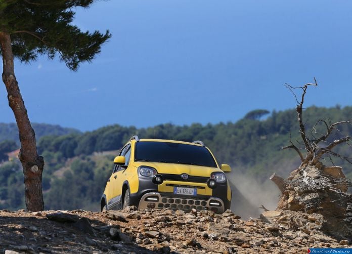 2015 Fiat Panda Cross - фотография 35 из 74 2015 Fiat Panda Cross - фотография 35 из 74