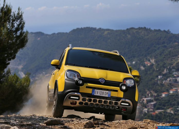 2015 Fiat Panda Cross - фотография 36 из 74 2015 Fiat Panda Cross - фотография 36 из 74