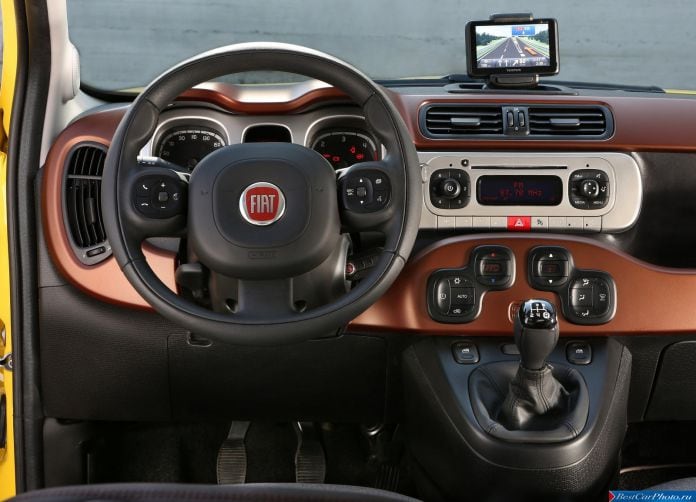 2015 Fiat Panda Cross - фотография 60 из 74 2015 Fiat Panda Cross - фотография 60 из 74