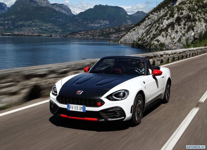 2017 Fiat 124 Spider Abarth - фотография 3 из 17